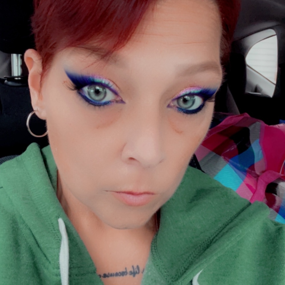 Meet your Posher, Posh